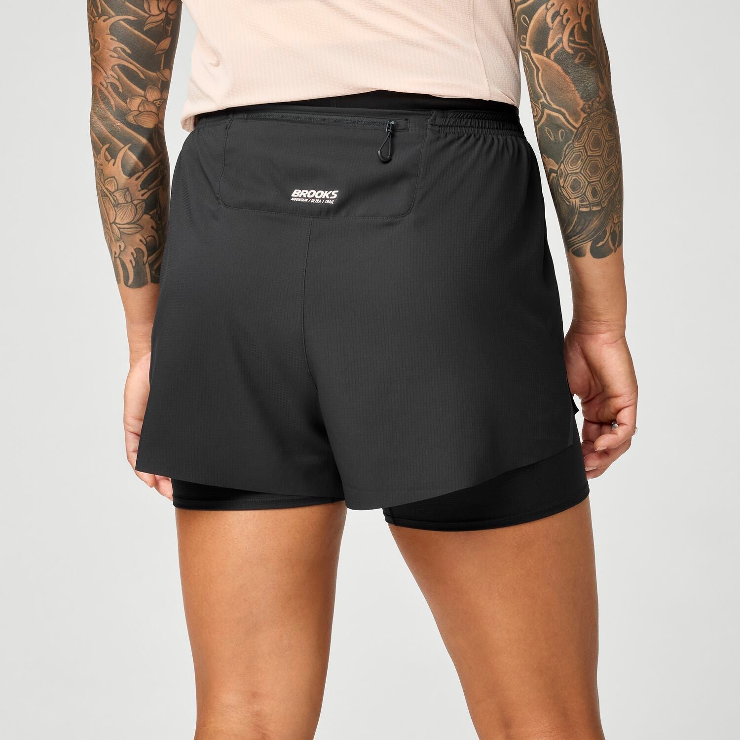 Brooks Cascadia 2-in-1 Short - Dame - Black