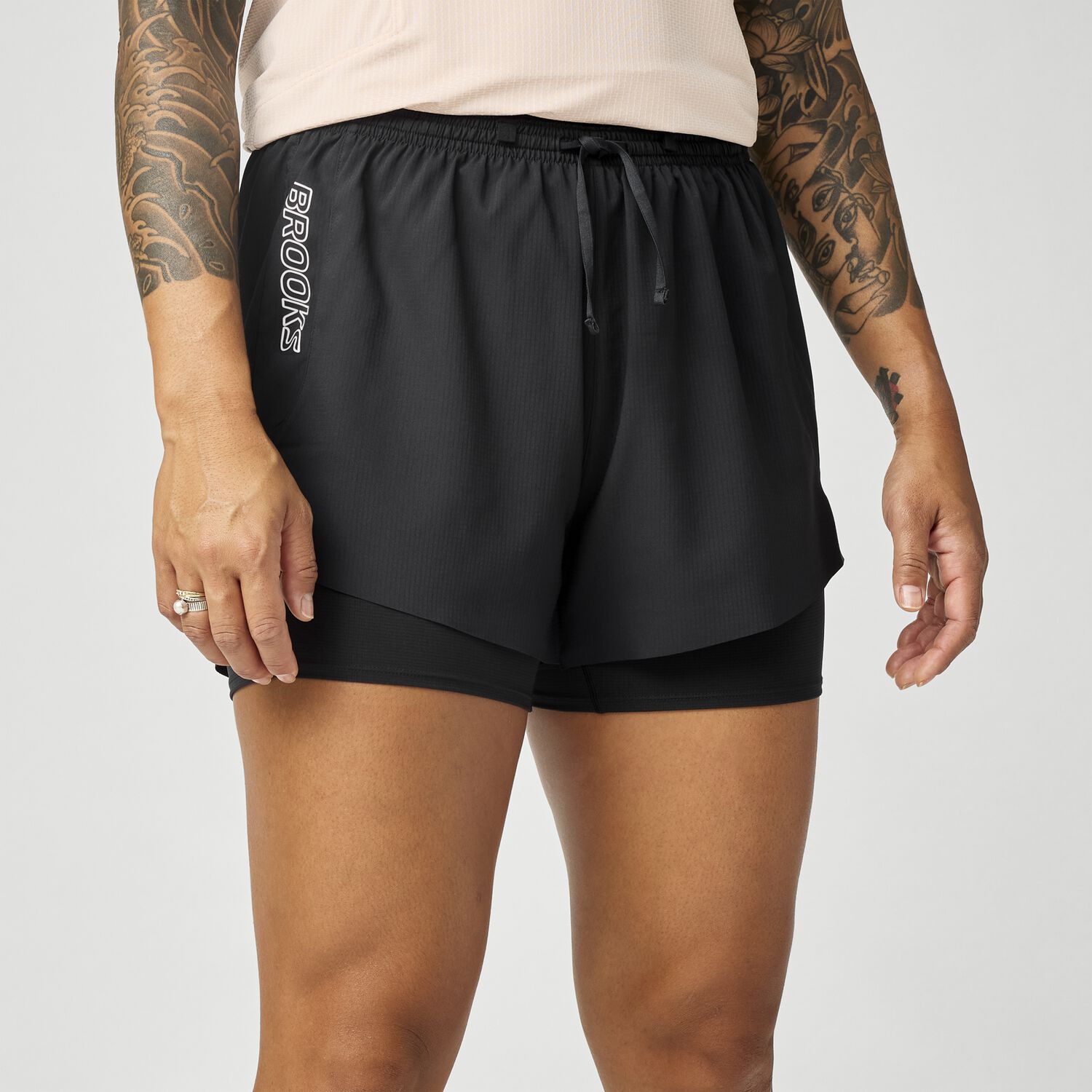 Brooks Cascadia 2-in-1 Short - Dame - Black